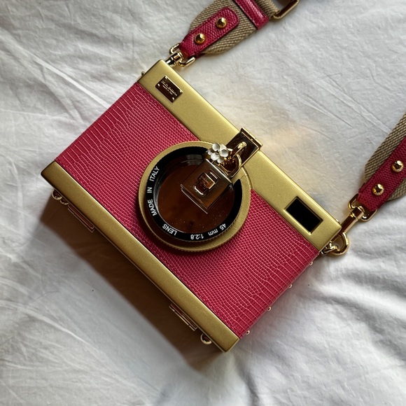 Dolce & Gabbana Camera Bag ๐๐ - Picture 16 of 16